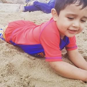 Meet your Posher, Efrain